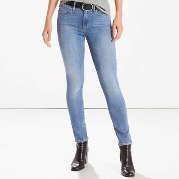 LEVI’S Women’s 721 High Rise Skinny Jeans Light Wash Size 28 - Picture 1 of 13